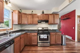 1095 Sims Ave, Saint Paul, MN 55106 - Photo 12