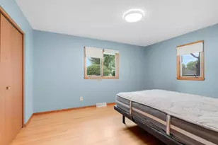 1044 Scott St S, Shakopee, MN 55379 - Photo 22