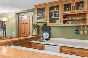875 Fernbrook Ln N, Plymouth, MN 55447 - Photo 42