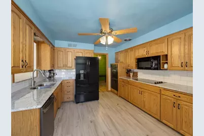 607 Swan Street, Le Sueur, MN 56058 - Photo 10