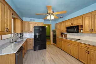 607 Swan St, Le Sueur, MN 56058 - Photo 10