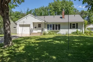 607 Swan St, Le Sueur, MN 56058 - Photo 1