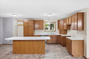 302 3rd St W, Hastings, MN 55033 - Photo 4