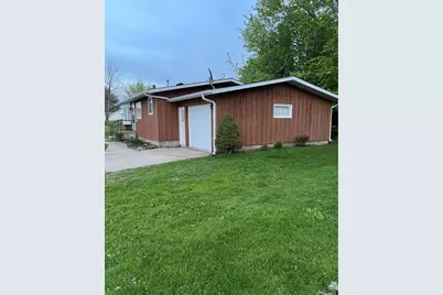 322 W Prairie Avenue, Mabel, MN 55954 - Photo 2
