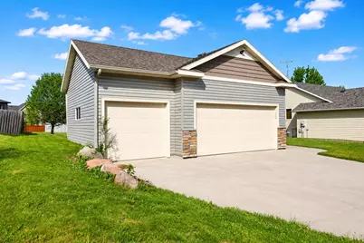 280 Highlands Avenue, Zumbrota, MN 55992 - Photo 4