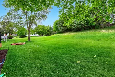 2333 Stone Creek Lane W, Chanhassen, MN 55317 - Photo 24