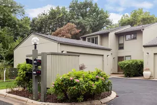 11140 Abbott Ln, Minnetonka, MN 55343 - Photo 24