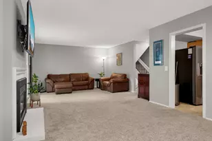 11140 Abbott Ln, Minnetonka, MN 55343 - Photo 4