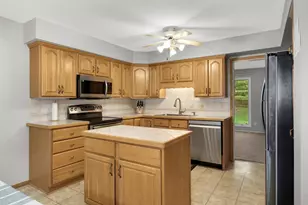 11140 Abbott Ln, Minnetonka, MN 55343 - Photo 6
