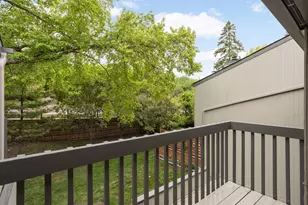 11140 Abbott Ln, Minnetonka, MN 55343 - Photo 18