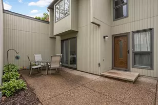 11140 Abbott Ln, Minnetonka, MN 55343 - Photo 22