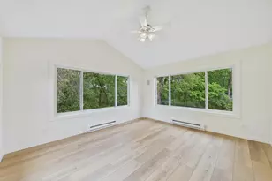 10460 Buckingham Dr, Eden Prairie, MN 55347 - Photo 12