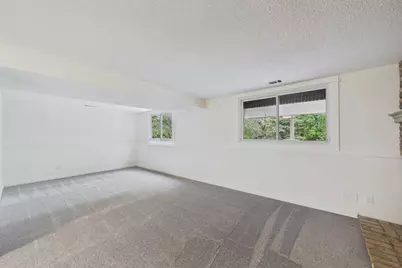 10460 Buckingham Drive, Eden Prairie, MN 55347 - Photo 22