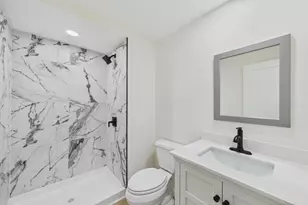 10460 Buckingham Dr, Eden Prairie, MN 55347 - Photo 24