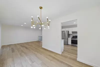10460 Buckingham Drive, Eden Prairie, MN 55347 - Photo 14