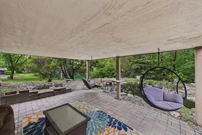 10460 Buckingham Drive, Eden Prairie, MN 55347 - Photo 2
