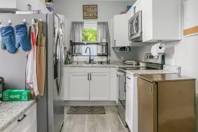 109 N 6th Street, Lake City, MN 55041 - Photo 2