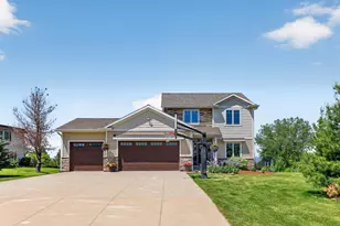 217 Skyline Dr, Wabasha, MN 55981 - Photo 1