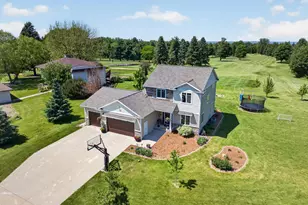 217 Skyline Dr, Wabasha, MN 55981 - Photo 2