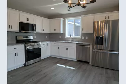 2711 Ivan Avenue NE, Saint Michael, MN 55376 - Photo 2