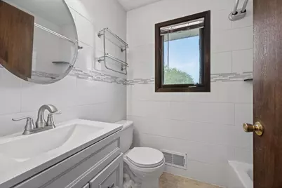 479 Jessamine Avenue E, Saint Paul, MN 55130 - Photo 10