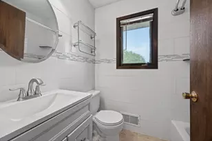 479 Jessamine Ave E, Saint Paul, MN 55130 - Photo 10