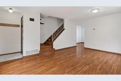 479 Jessamine Avenue E, Saint Paul, MN 55130 - Photo 6