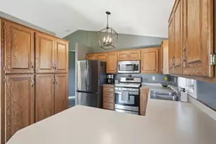 672 Laurie Ln, Hudson, WI 54016 - Photo 6