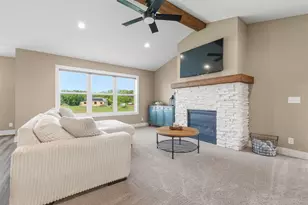 603 Grouse Way, New Richmond, WI 54017 - Photo 6
