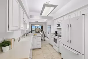 1201 Yale Pl, Minneapolis, MN 55403 - Photo 12