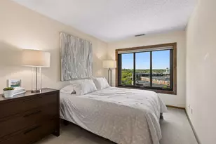 1201 Yale Pl, Minneapolis, MN 55403 - Photo 34
