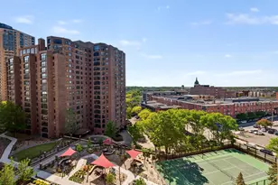 1201 Yale Pl, Minneapolis, MN 55403 - Photo 20