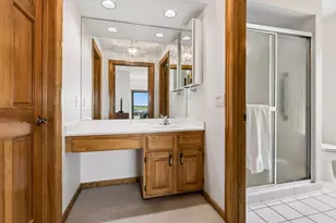 1201 Yale Pl, Minneapolis, MN 55403 - Photo 30
