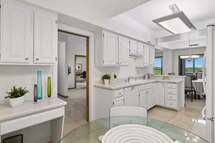 1201 Yale Pl, Minneapolis, MN 55403 - Photo 14