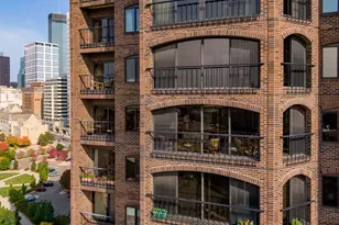 1201 Yale Pl, Minneapolis, MN 55403 - Photo 96