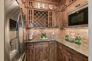 1201 Yale Pl, Minneapolis, MN 55403 - Photo 16