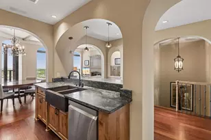 1201 Yale Pl, Minneapolis, MN 55403 - Photo 20