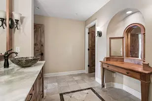 1201 Yale Pl, Minneapolis, MN 55403 - Photo 34