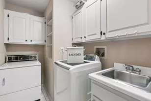 1201 Yale Pl, Minneapolis, MN 55403 - Photo 38