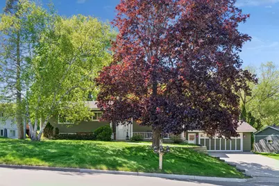 9400 Toledo Avenue S, Bloomington, MN 55437 - Photo 8