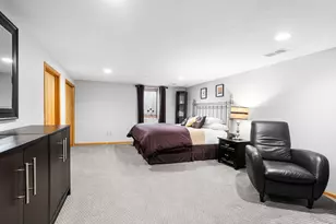 2500 Overlook Dr, Bloomington, MN 55431 - Photo 22