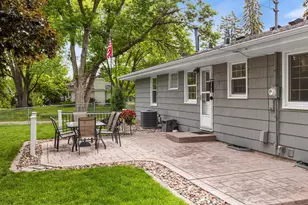 2500 Overlook Dr, Bloomington, MN 55431 - Photo 24
