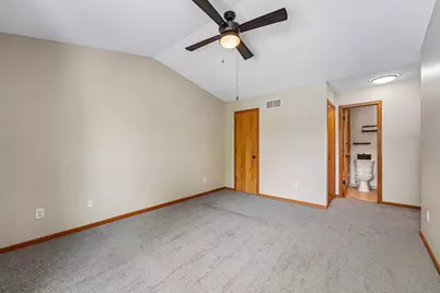 2744 Wagon Wheel Trail, Chaska, MN 55318 - Photo 22
