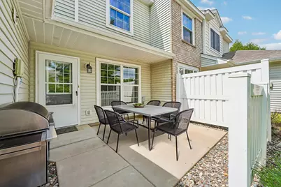 2744 Wagon Wheel Trail, Chaska, MN 55318 - Photo 28