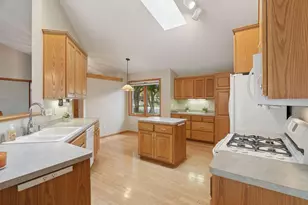 10025 Northwood Ln N, Brooklyn Park, MN 55443 - Photo 12