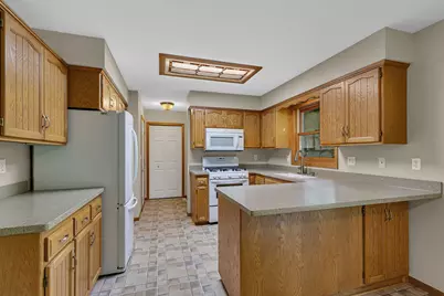1812 Haller Way, Saint Cloud, MN 56301 - Photo 18