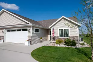 1827 S Cascade St, Fergus Falls, MN 56537 - Photo 2