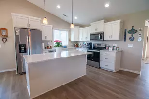 1827 S Cascade St, Fergus Falls, MN 56537 - Photo 12