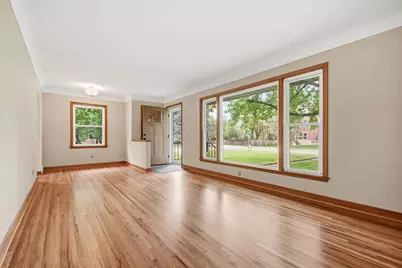 1015 Dionne Street, Roseville, MN 55113 - Photo 4