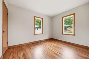 1015 Dionne St, Roseville, MN 55113 - Photo 18